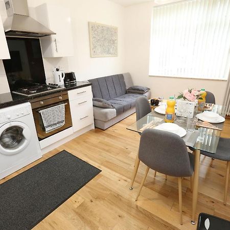 Luxurious Apartment "N22" 런던 외부 사진